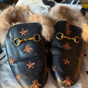 Black Kids Faux-Fur Backless Loafers with Gold Bee & Star Embroidery